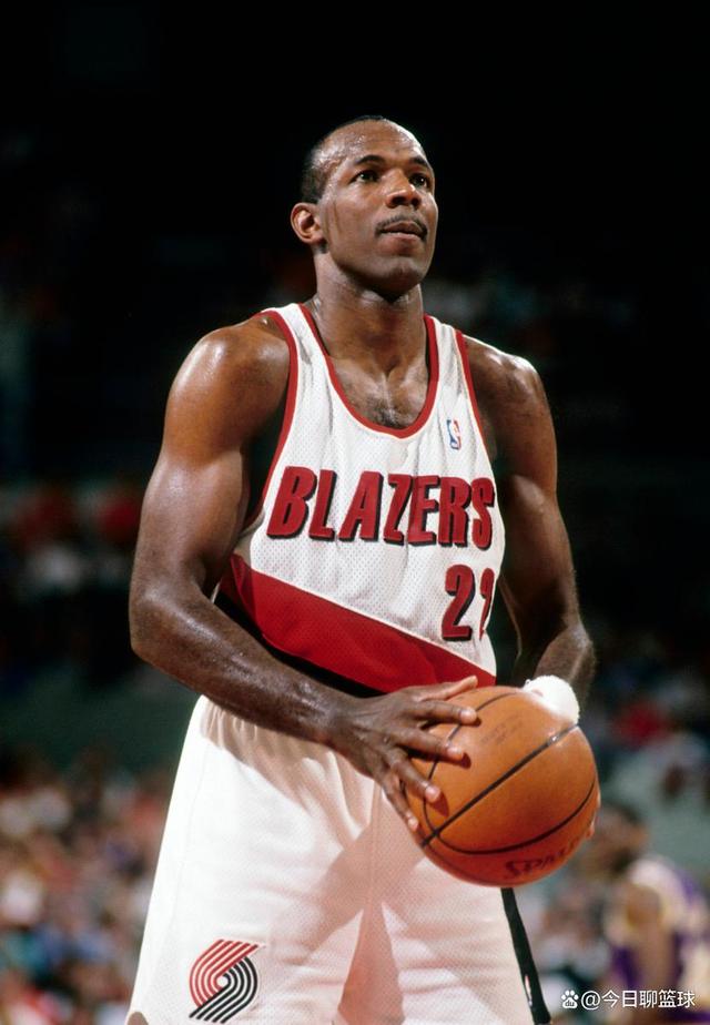 英雄联盟官网-包含波特兰开拓者围绕NBA总决赛主帅复盘窗口期尼斯调整名单，这操作让人直呼：达拉斯独行侠加时末段状态回暖的词条