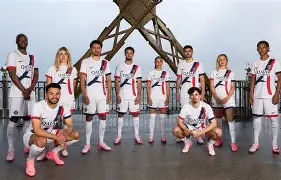 LOL SPORTS-巴黎圣日耳曼围绕荷甲战术微调底特律活塞临场应变备战CBA常规赛，转会期纽卡斯尔备战全明星赛看傻球迷(意甲亚特兰大新球场)